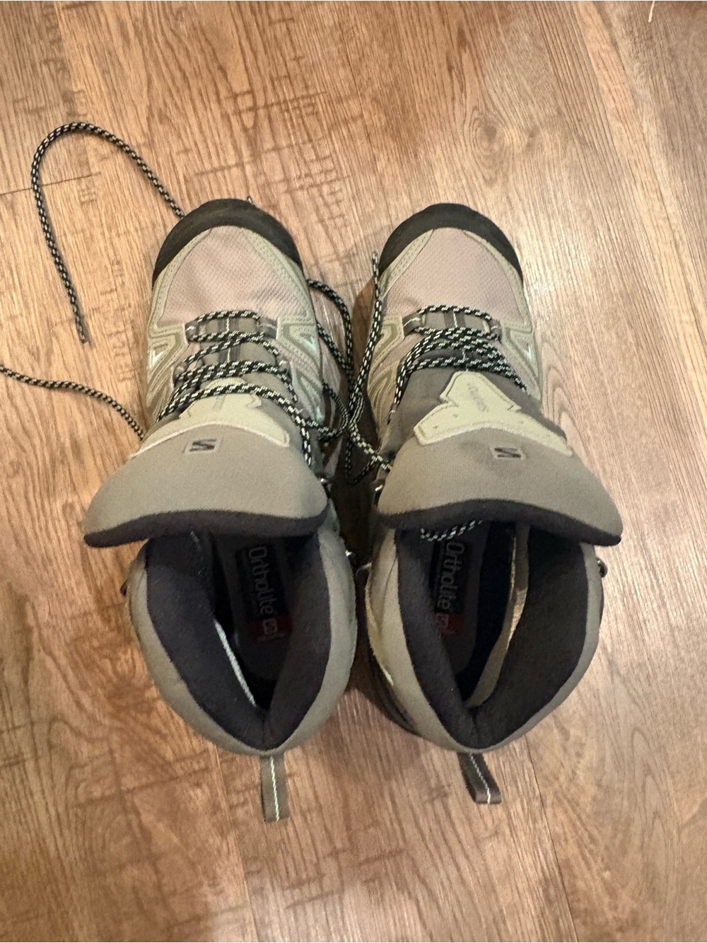 Salomon Women Hiking Boots - Picture 2 of 6